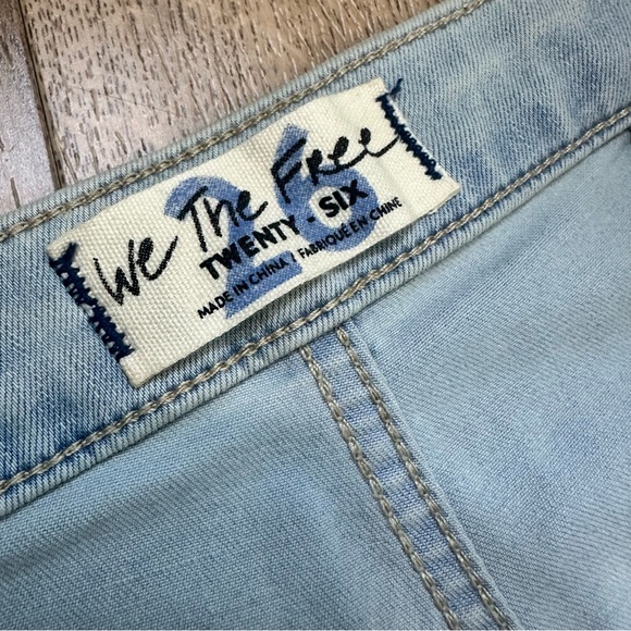 Free People Jeans Youthquake Crop Flare Jeans Pants Bleach Out Blue Size 26 - Picture 13 of 15